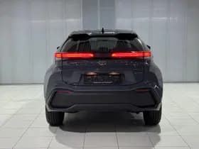 Toyota C-hr thumbnail 2