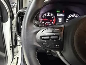 Kia Picanto thumbnail 11