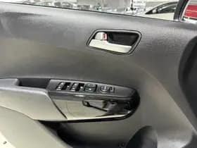 Kia Picanto thumbnail 13