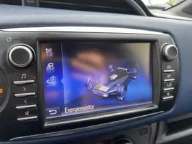 Toyota Yaris thumbnail 11