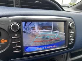 Toyota Yaris thumbnail 12