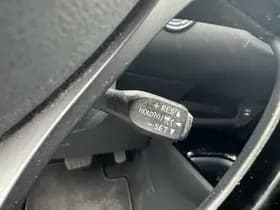 Toyota C-hr thumbnail 6