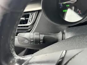 Toyota C-hr thumbnail 7