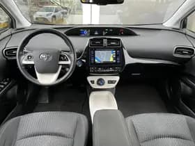 Toyota Prius thumbnail 2