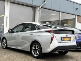 Toyota Prius thumbnail 11