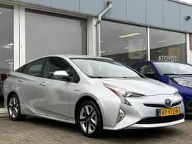 Toyota Prius thumbnail 5