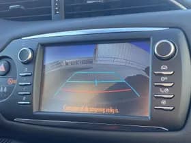 Toyota Yaris thumbnail 12