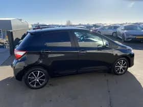 Toyota Yaris thumbnail 14