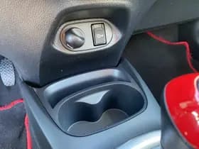 Toyota Yaris thumbnail 38