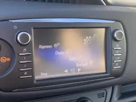 Toyota Yaris thumbnail 43