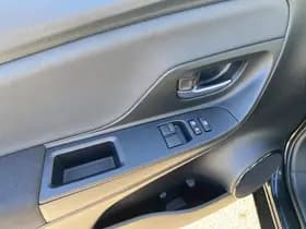 Toyota Yaris thumbnail 73