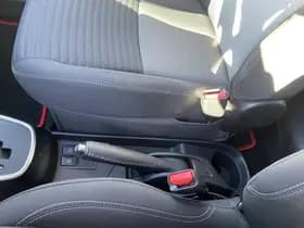 Toyota Yaris thumbnail 92