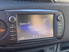 Toyota Yaris thumbnail 96