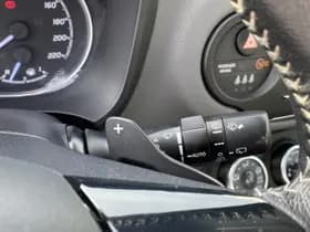 Toyota Yaris thumbnail 30