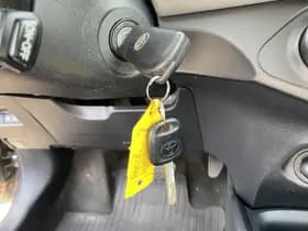 Toyota Yaris thumbnail 32