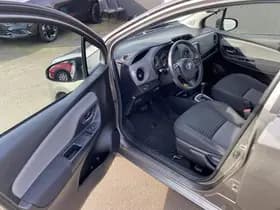 Toyota Yaris thumbnail 68
