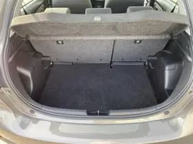 Toyota Yaris thumbnail 8