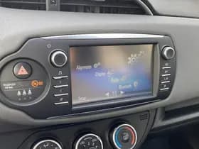 Toyota Yaris thumbnail 96