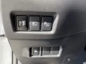 Toyota C-hr thumbnail 38
