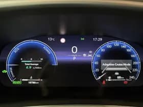 Toyota Corolla-cross thumbnail 4