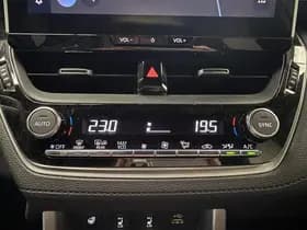 Toyota Corolla-cross thumbnail 42