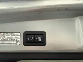 Toyota Corolla-cross thumbnail 52