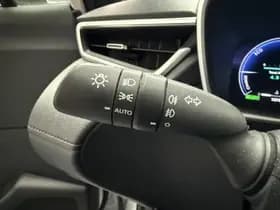 Toyota Corolla-cross thumbnail 7