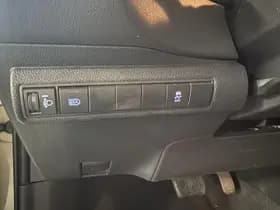 Toyota Corolla-touring-sports thumbnail 4