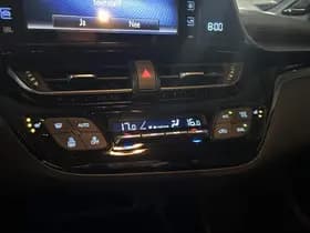 Toyota C-hr thumbnail 33