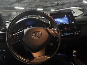 Toyota C-hr thumbnail 7