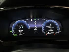 Toyota Corolla thumbnail 7