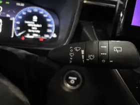 Toyota Corolla thumbnail 9