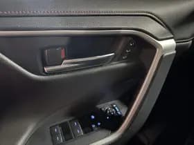 Toyota Rav4 thumbnail 28