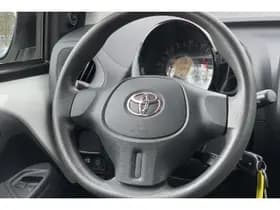 Toyota Aygo thumbnail 11