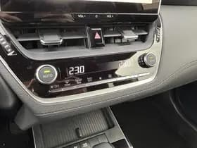 Toyota Corolla-cross thumbnail 57