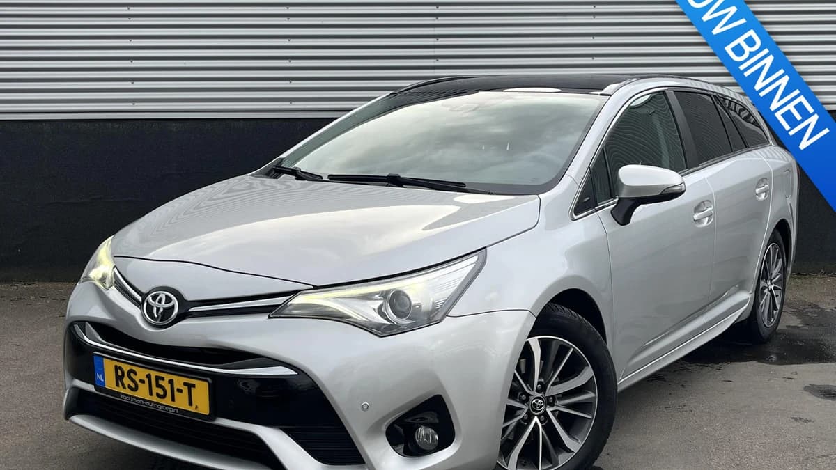 Toyota Avensis — foto 1