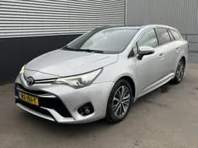 Toyota Avensis thumbnail 4