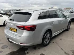 Toyota Avensis thumbnail 8