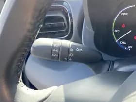 Toyota Yaris-cross thumbnail 80