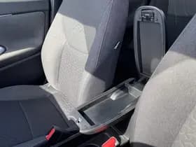 Toyota Yaris-cross thumbnail 95