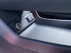 Toyota Urban-cruiser thumbnail 56