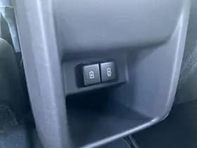 Toyota Urban-cruiser thumbnail 64