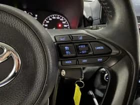 Toyota Yaris thumbnail 16