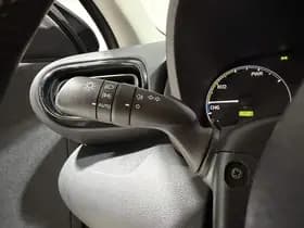 Toyota Yaris thumbnail 43