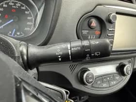 Toyota Yaris thumbnail 13