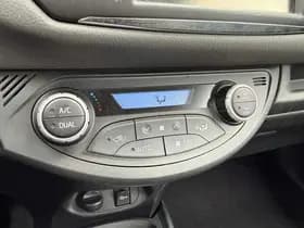 Toyota Yaris thumbnail 41