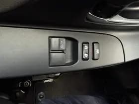 Toyota Yaris thumbnail 43