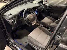 Toyota Auris thumbnail 35