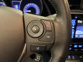 Toyota Auris thumbnail 39