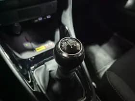 Toyota Yaris thumbnail 12